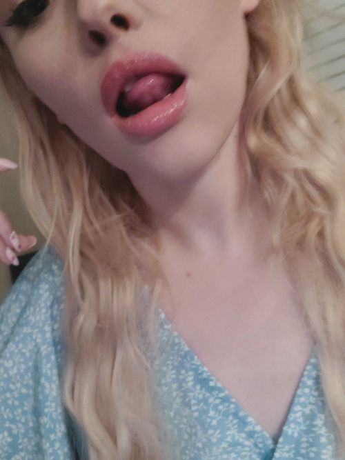 @hotgirlgeneva