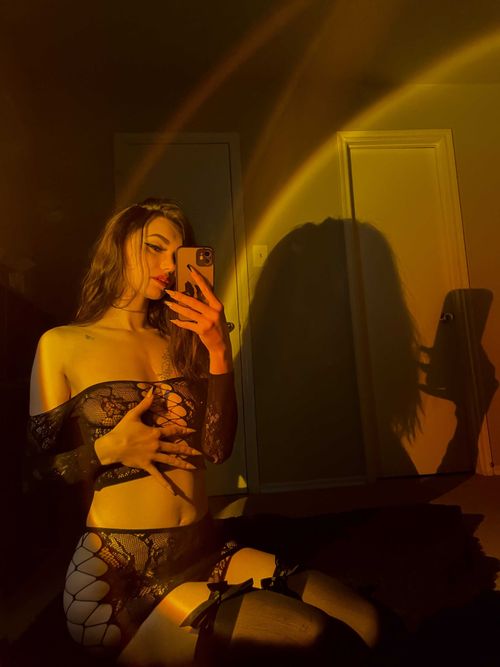 @imperioushera