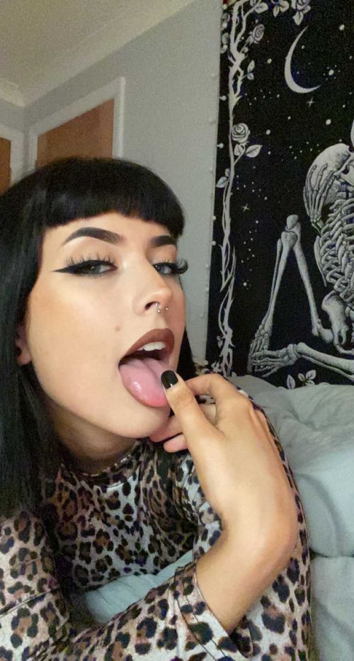 @intoxicatedlilbrat