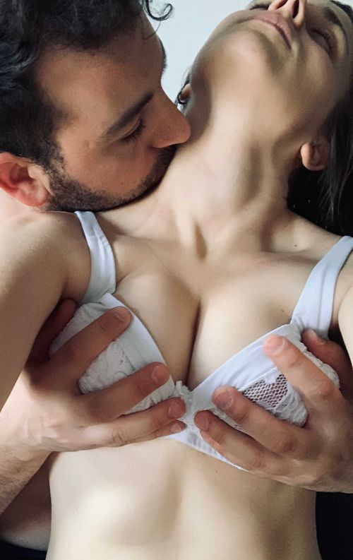 @luxandax