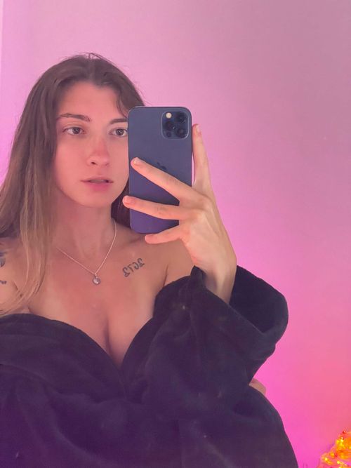 @tanlinesbecca