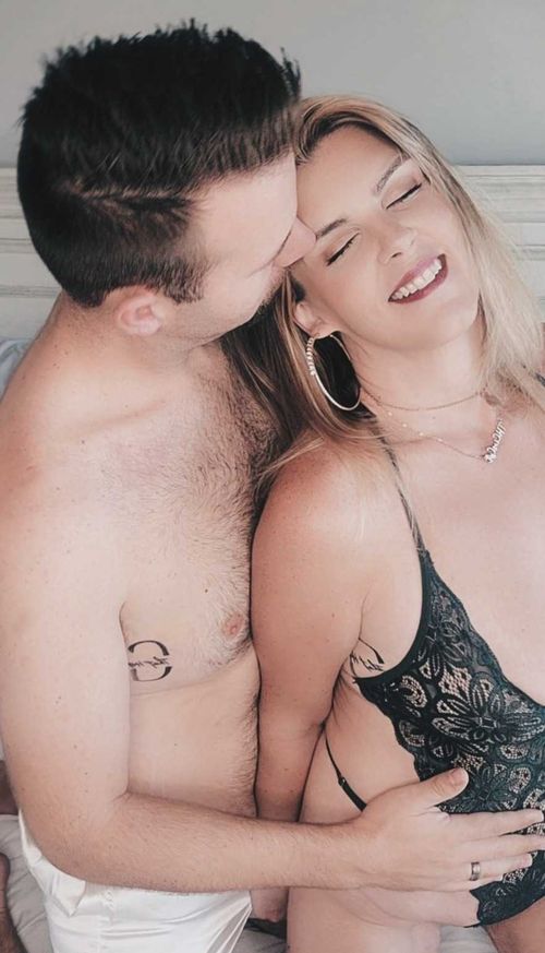 @thathotcoupleinga