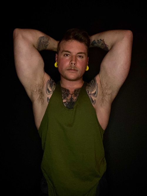 @themodelseven