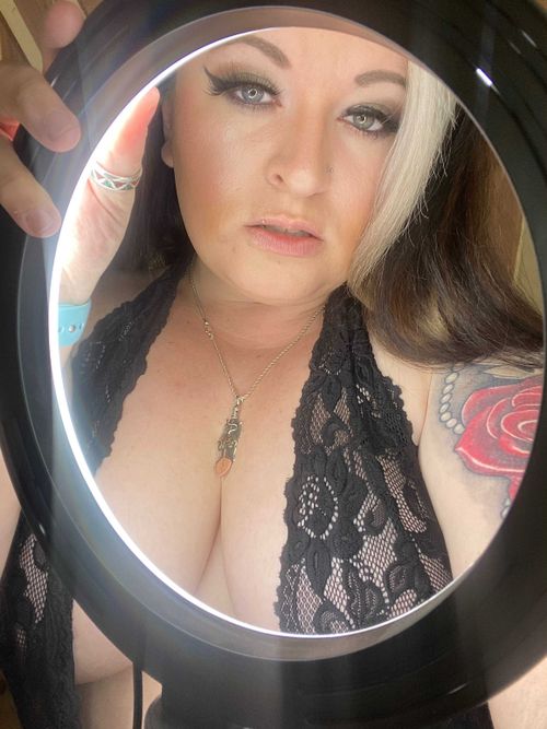 @thickbitch90