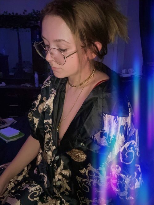 @veefuxxx