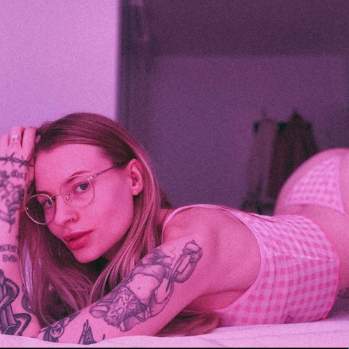 @yourlocalbarbiee