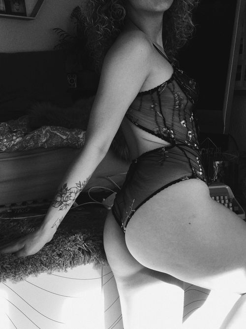@queenmila