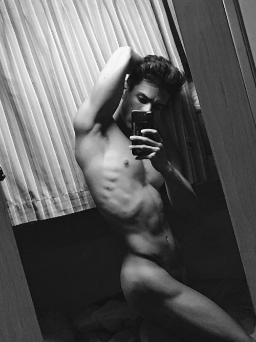@real_emanueleof nude real_emanueleof nude