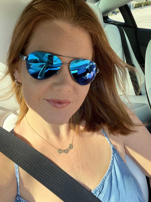 @redhotwife88