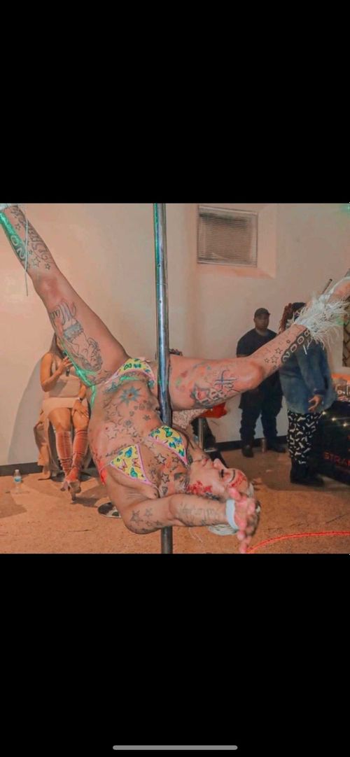 @reneetatted nude reneetatted nude