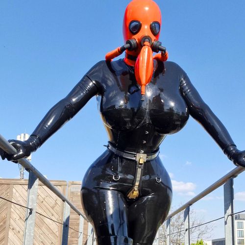 @rubberdollemma