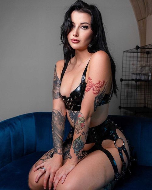 @rubyhexx
