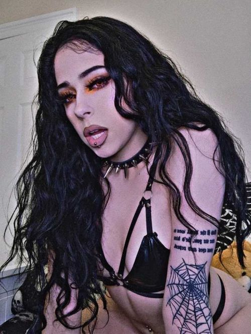 @sadlilsuccubus