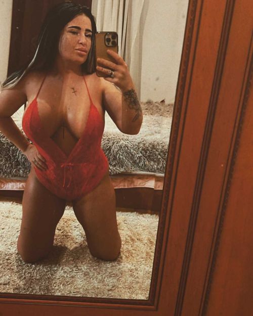 @sexybeeea