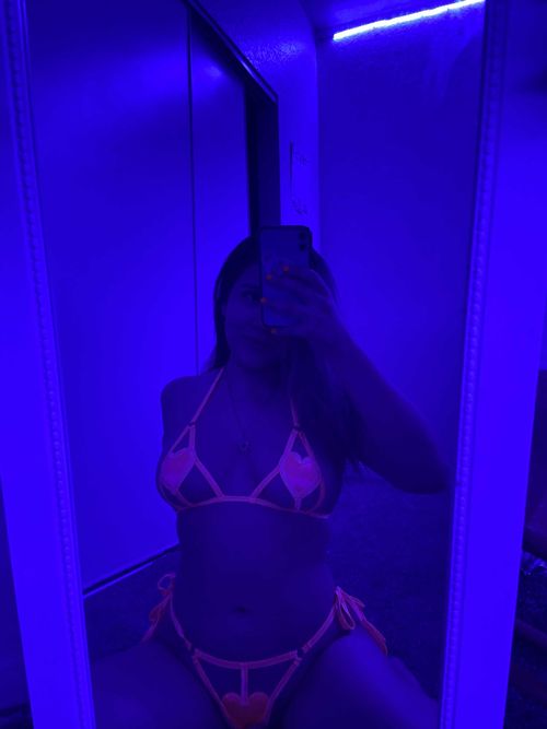 @shesasuperfreakk
