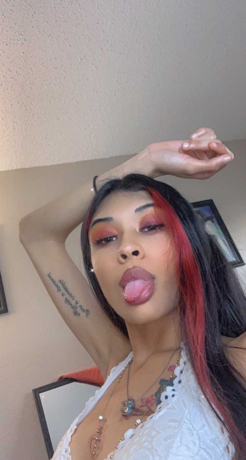 @skinnypetite