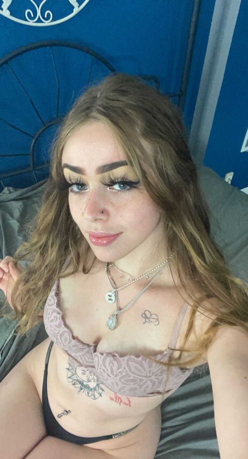 @sluttyvlogz