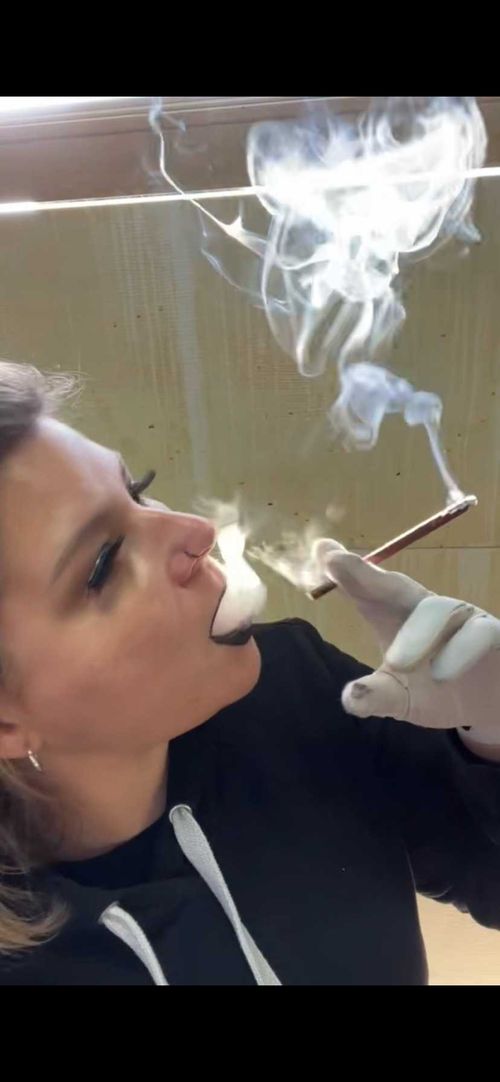 @smokingmistresslex nude smokingmistresslex nude