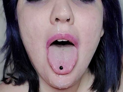 @spookytitties94