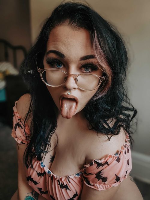 @strawberrie_wine