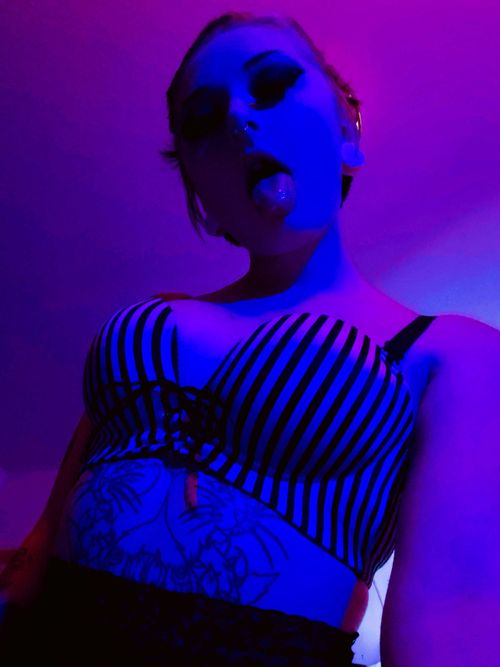 @stripperwaifu