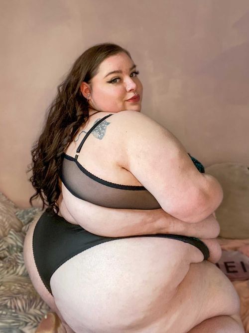 @sweetaspeachesss