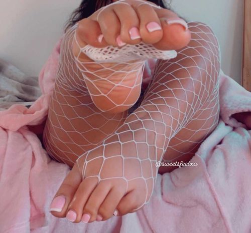@sweetsfeetxo