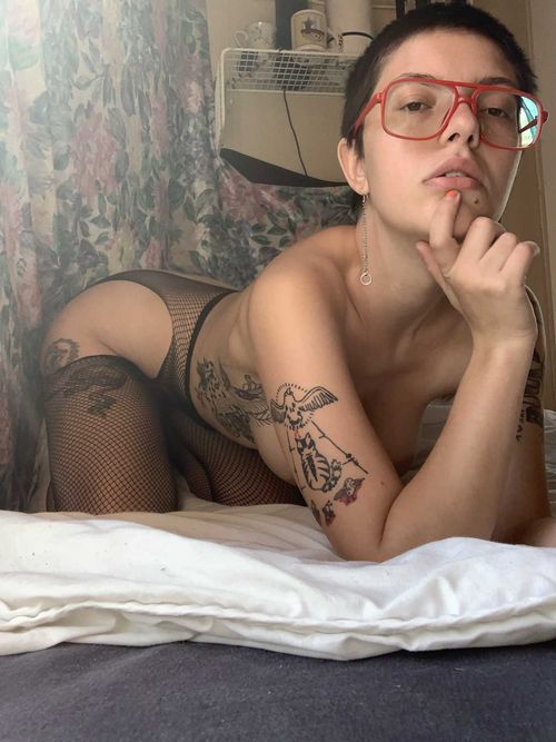 @switchiestbitch nude switchiestbitch nude