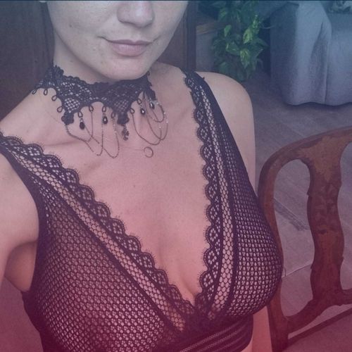 @taralanes
