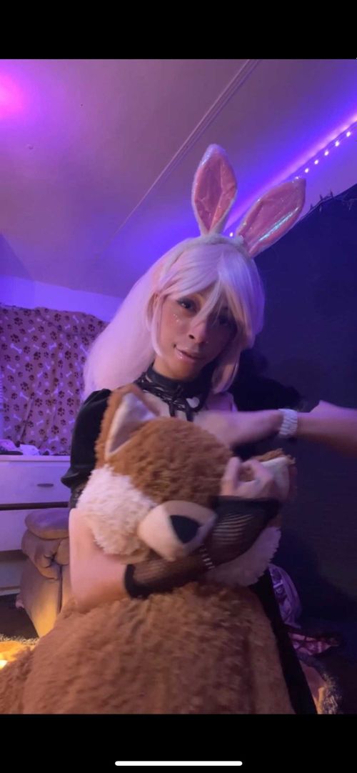 @taylorisfakez