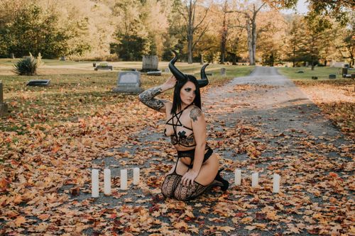 @taylorrrdxxx nude taylorrrdxxx nude
