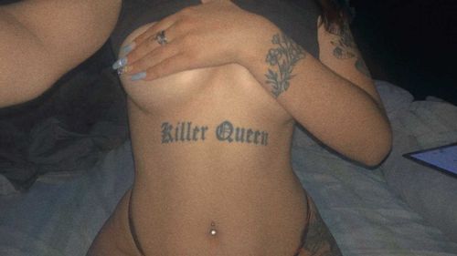 tellmeoli nude
