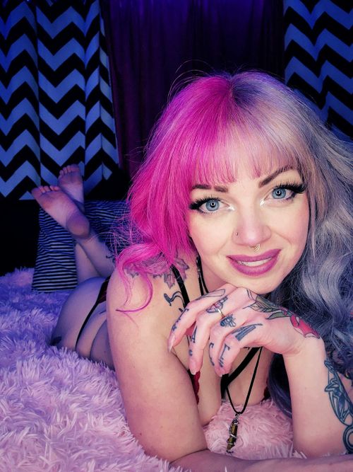 @thatpinupwitch