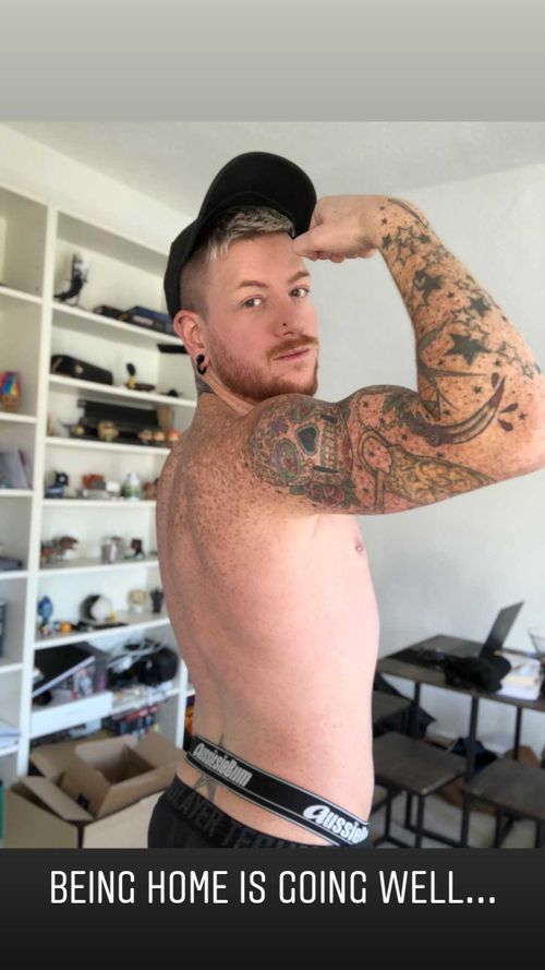 @the0rangefr0g