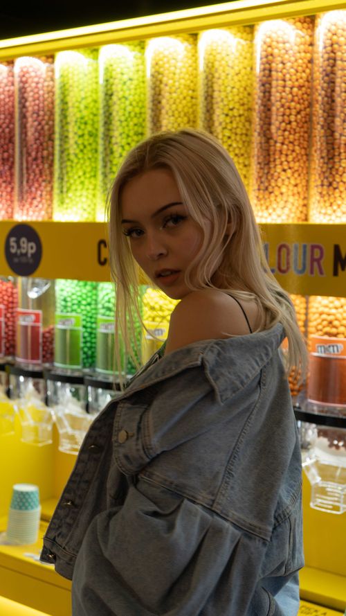 @theelisevans