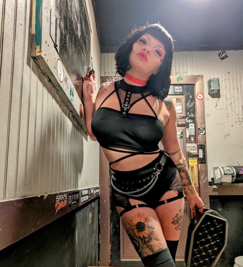 @thefoxxfux