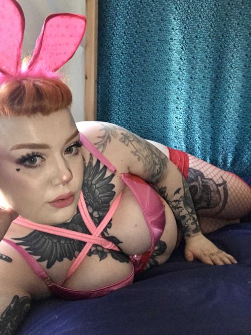 @theminahawker nude theminahawker nude
