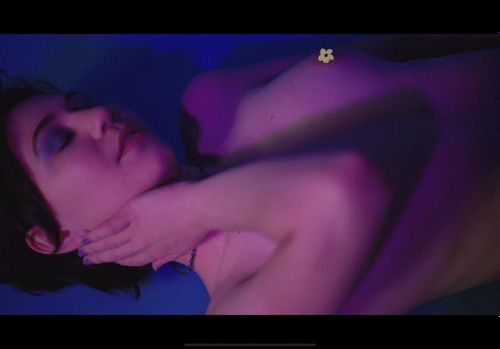 @theretroslut nude theretroslut nude