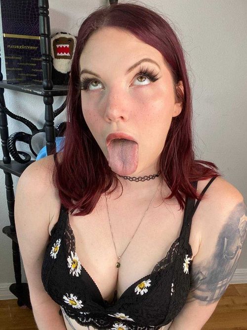 @therileydaniels