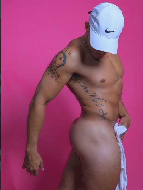 theultimateprettyboy nude