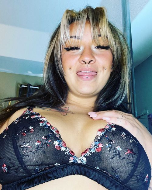 @thtgirlsix9
