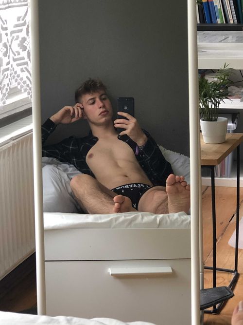 @toms00n nude toms00n nude