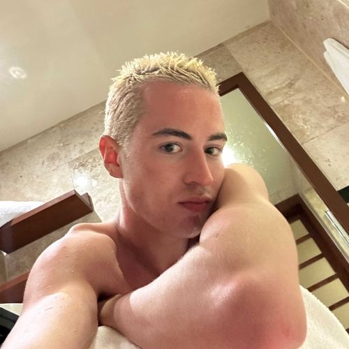 @toront0twink