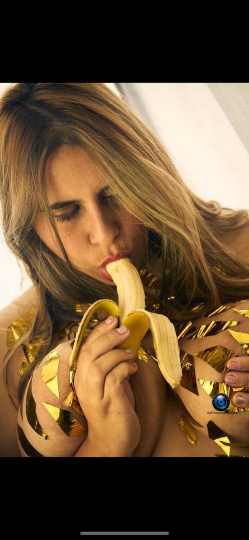 @unalocaencasaa nude unalocaencasaa nude