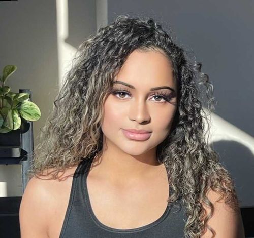 @upnextwithnia
