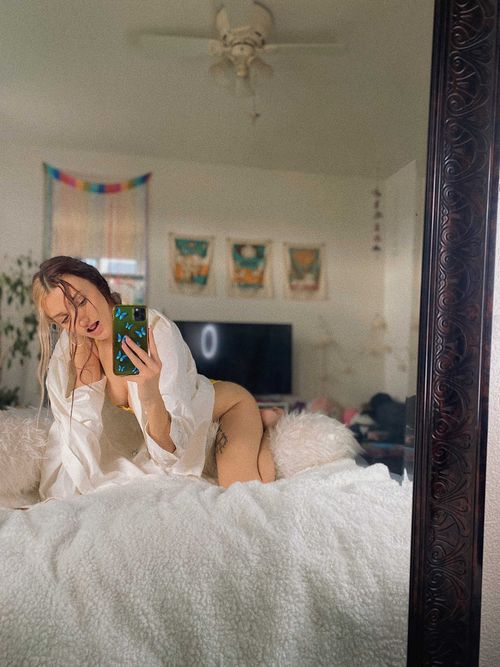 @urfaveslvt nude urfaveslvt nude