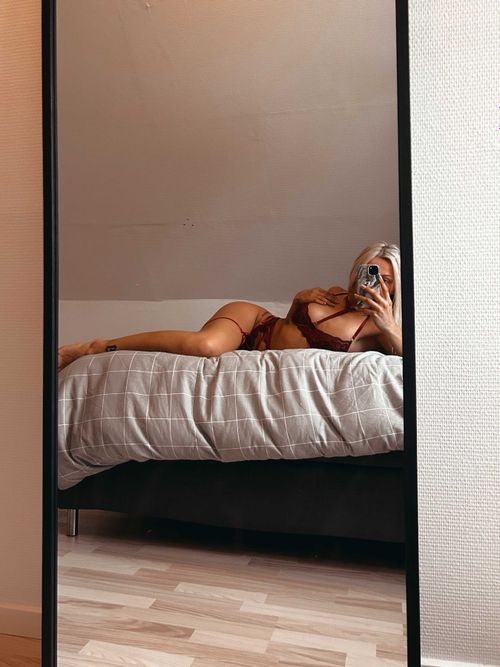 @vanessajohansen nude vanessajohansen nude