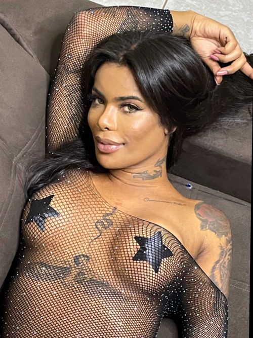 @vickhotts