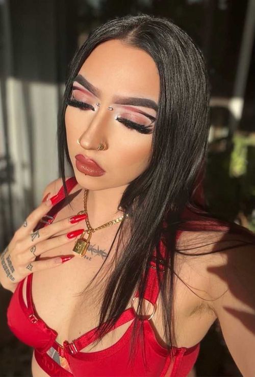 @victoriaalexis