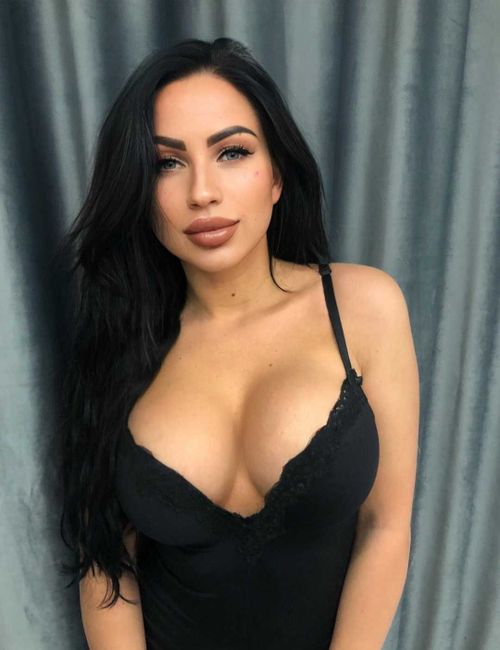@victoriaqq